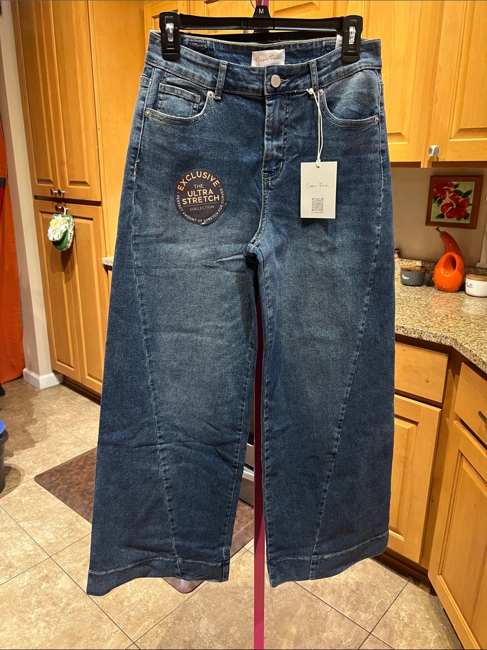 Wide-Leg Ultra Stretch Jeans in Dark Blue